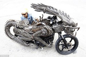 Scrapmetal-Alien-Motorcycle-550x366.jpg [ время: 27.09.2014 10:24, размер: 73.55 Кб | Просмотров: 978 ]